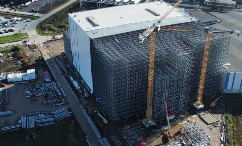 Opslagbedrijf uit Nazareth bouwt volautomatisch hoogbouwmagazijn: 